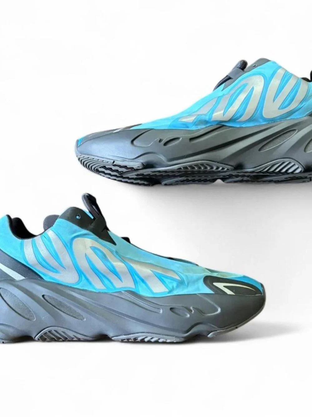Yeezy 700 V3 Blue & Black Sneakers with Gray Accents  Size 9  Stain see photo. M